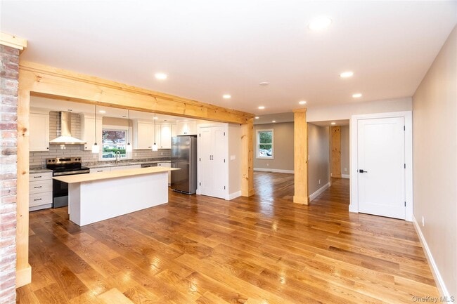 Building Photo - 4407 Albany Post Rd