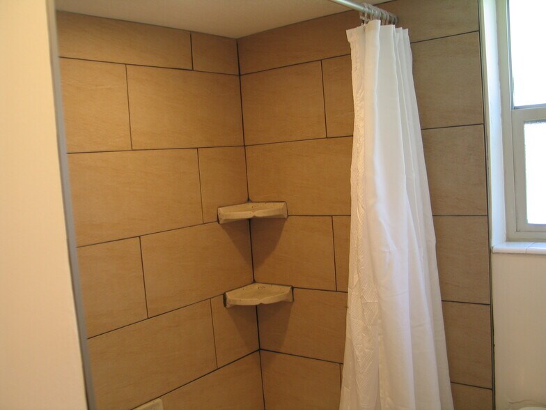 Building Photo - 5700 S 900 E