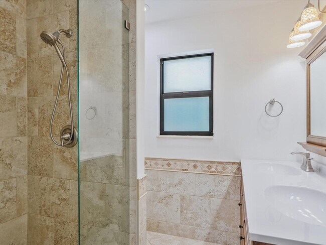 Building Photo - 1350 C Rd