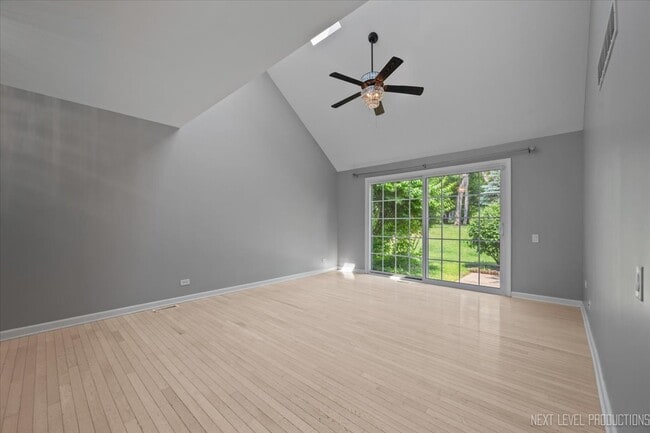 Building Photo - 1704 Napoleon Dr