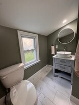 Building Photo - 3 Linda Ln