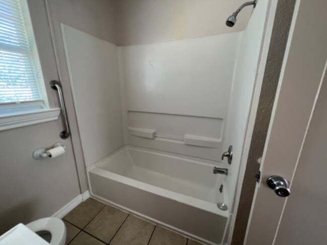 Building Photo - 111 S Audubon Dr