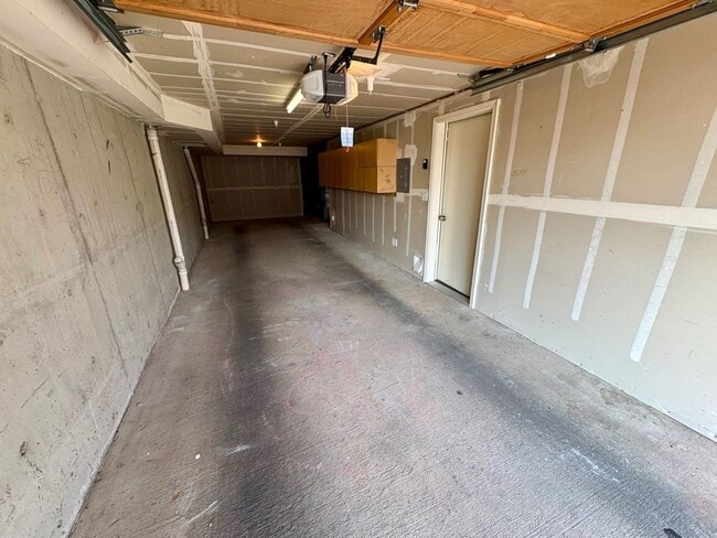 Building Photo - 1541 Cherrylane Pl S