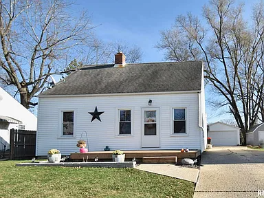 Building Photo - 216 S Thorncrest Ave