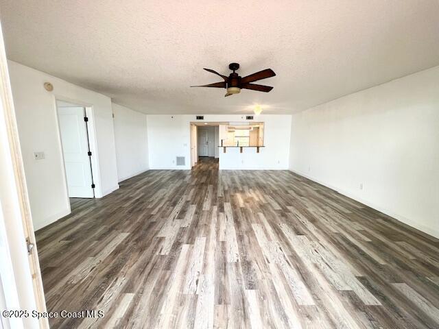 Building Photo - 102 Riverside Dr