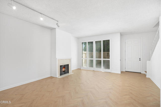 Building Photo - 813 N Monterey St