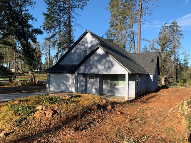 Building Photo - Mountain escape in Paradise!!