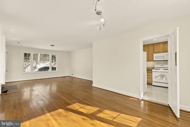 Building Photo - 2736 Stephenson Ln NW