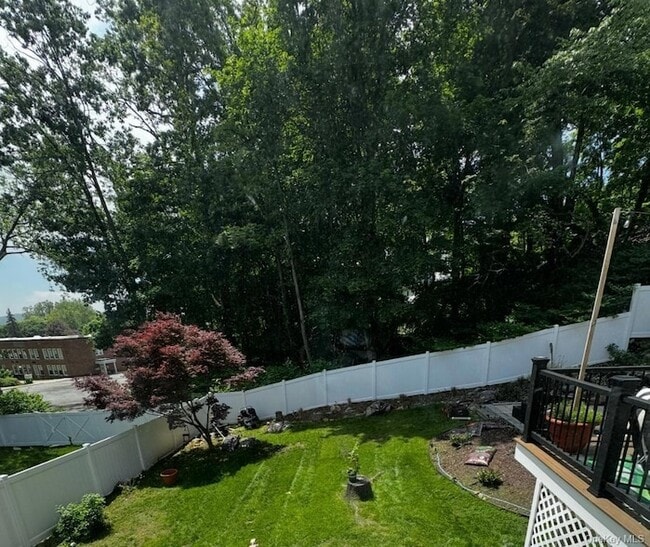 Building Photo - 67 Schneider Ave