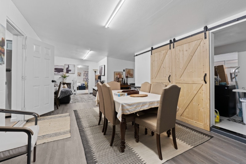 Building Photo - 228 Sunset Dr