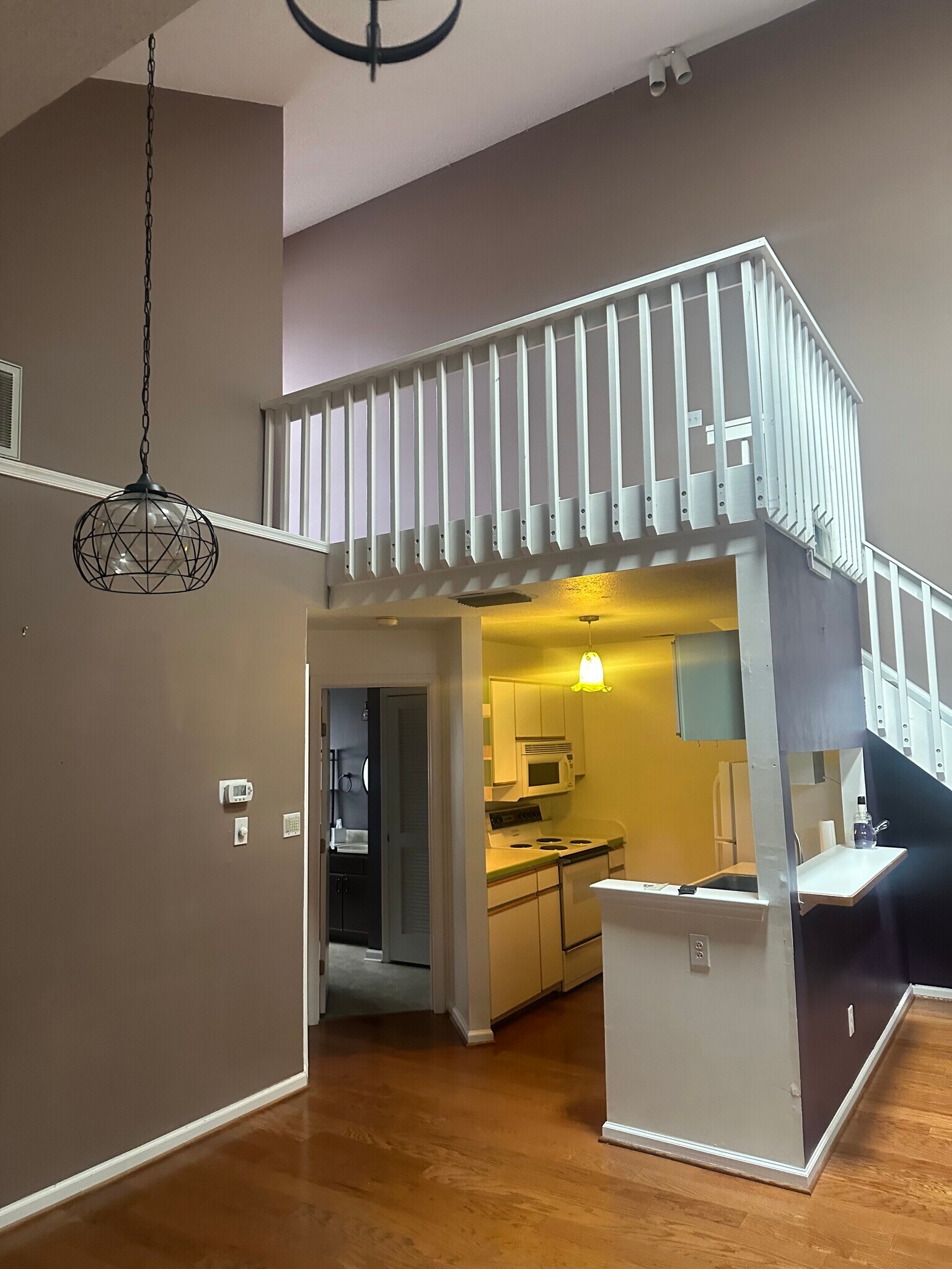 Building Photo - 5080 Heathglen Cir