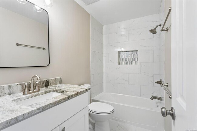 Building Photo - 5306 Aden Ct