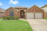 Building Photo - 24811 Sandusky Dr
