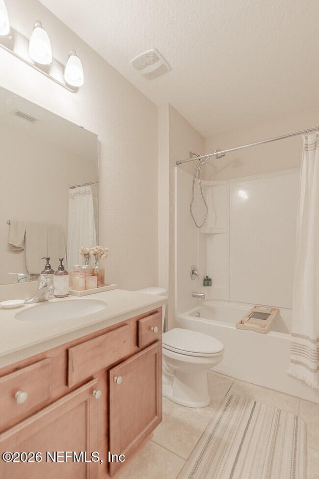 Building Photo - 15816 Twin Creek Dr