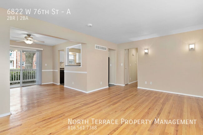 Building Photo - 2BR 2B with W/D and Hardwood Floors