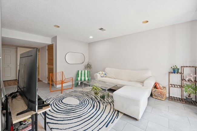 Building Photo - 30861 Centennial Dr