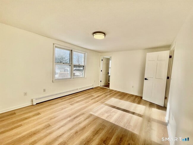 Building Photo - 112 Woodbine St