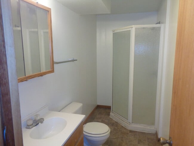 Building Photo - Charming 4-Bedroom Home in Northwest Lincoln