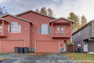 Building Photo - Midtown Spacious 3-Bedroom, 2-Bath Townhome