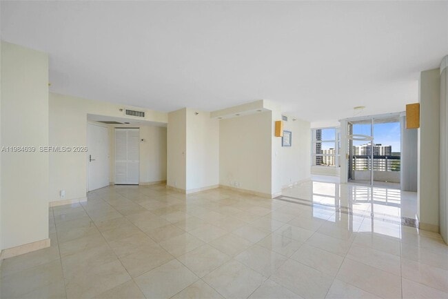 Building Photo - 19101 NE 36th Pl