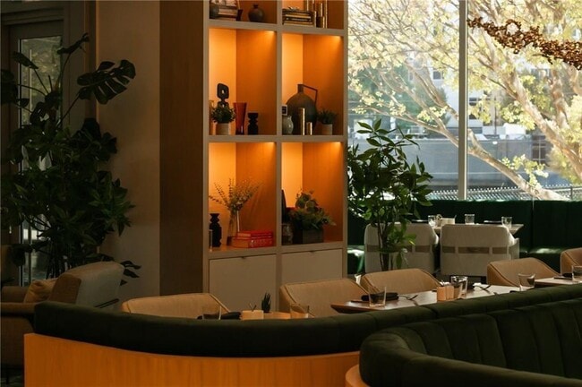 Building Photo - 1065 Peachtree St NE