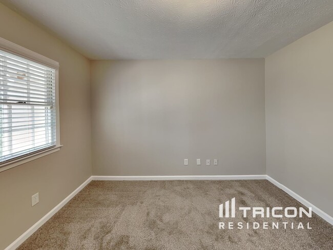 Building Photo - 2014 Greyfield Dr NW