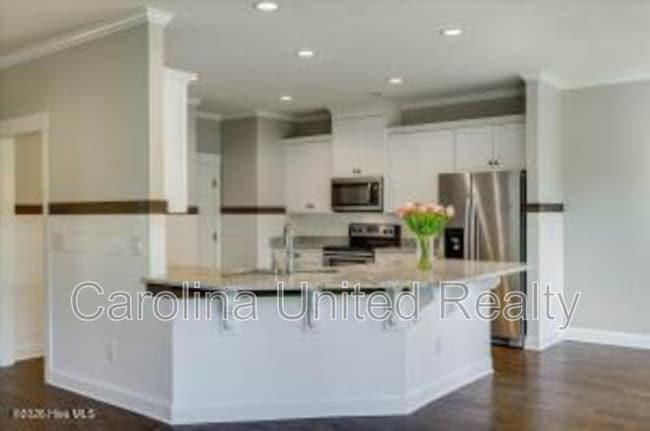 Building Photo - 1003 Glenhaven Dr