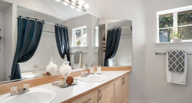 Building Photo - 22727 4th Ave W