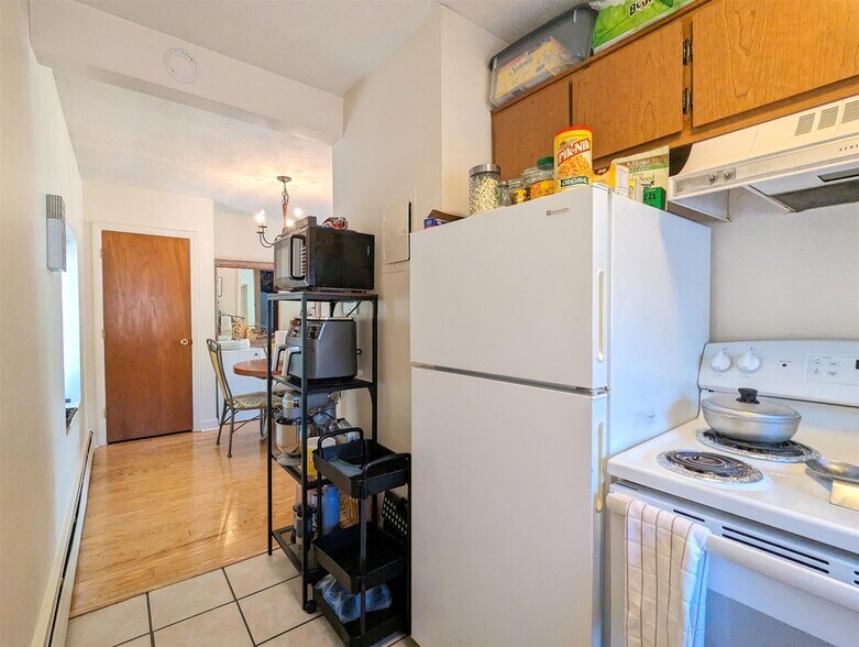 Building Photo - 998 Massachusetts Ave