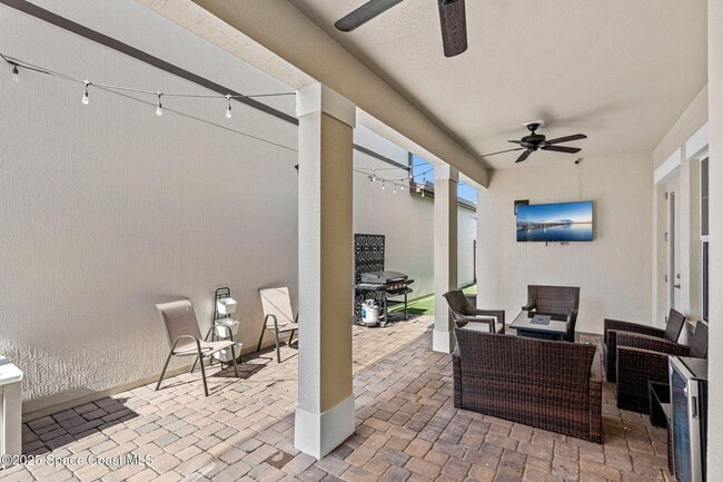 Building Photo - 8110 Allure Dr
