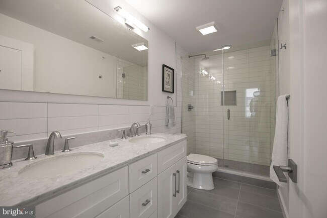 Building Photo - 1508 Ridge Ave