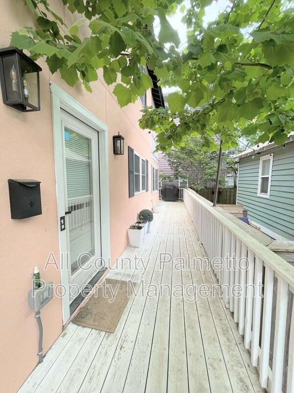 Building Photo - 278 Ashley Ave