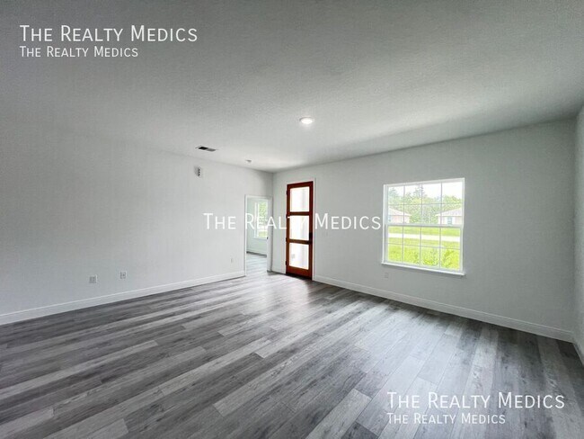 Building Photo - 486 Marion Oaks Ln