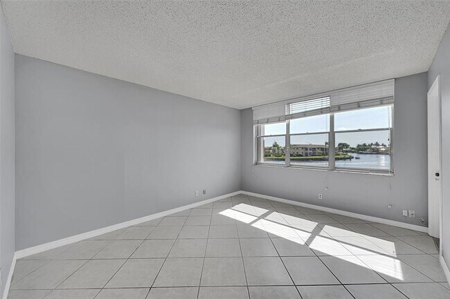 Building Photo - 777 S Federal Hwy