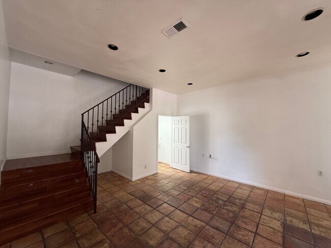 Building Photo - 023rd St 690