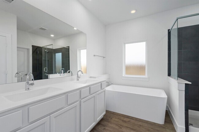 Building Photo - 906 Golden Willow Ln