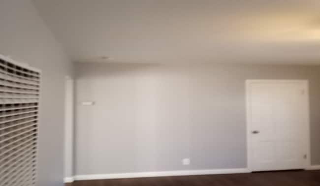 Building Photo - Bright & Cute 1-Bedroom Cottage – Availabl...
