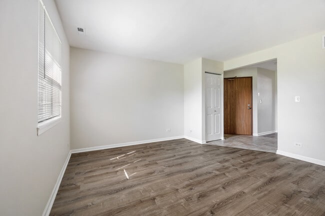 Building Photo - 20 Gant Cir