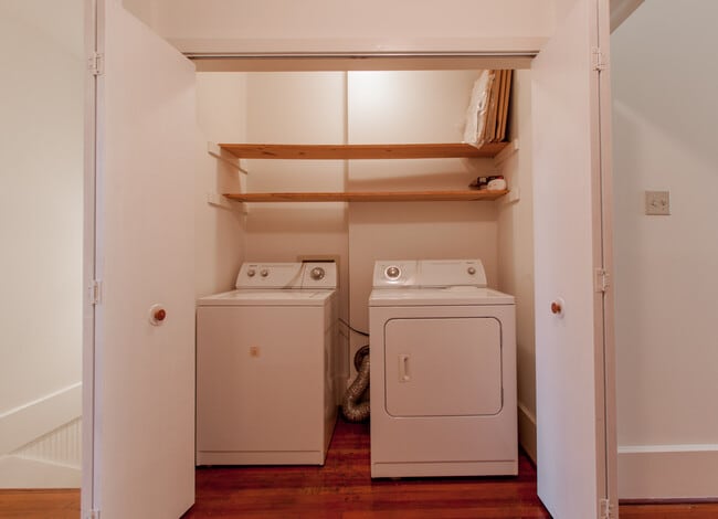 Building Photo - 7728 Zimpel St