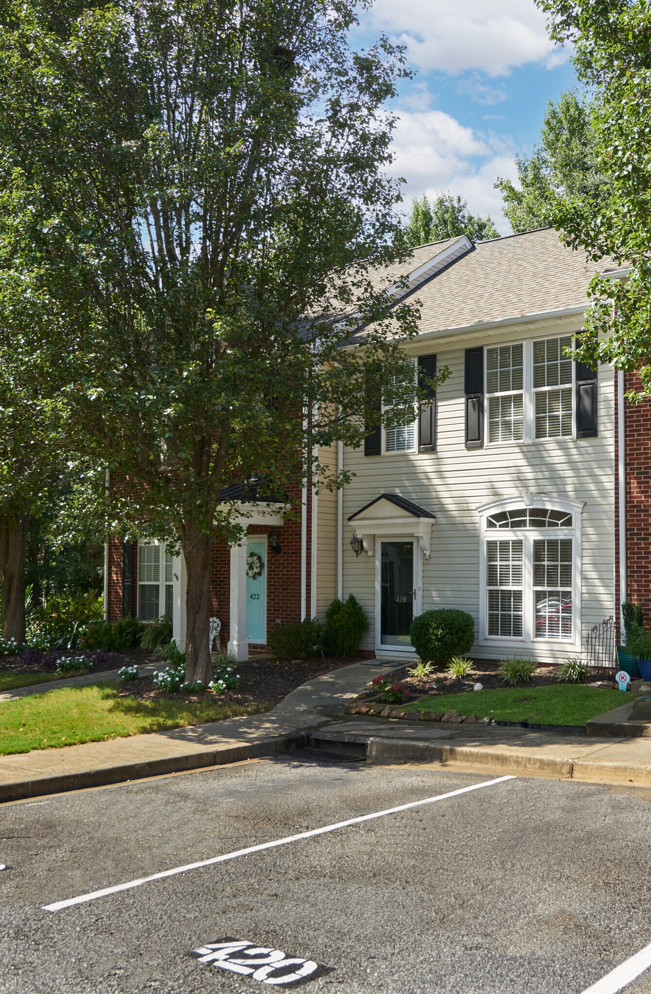 Building Photo - 420 Canewood Pl