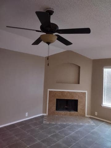 Building Photo - 1613 Wavecrest Dr