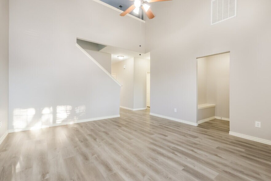 Building Photo - 10110 Berrybriar Ln