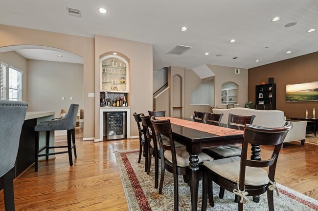 Building Photo - 3935 Gibson St