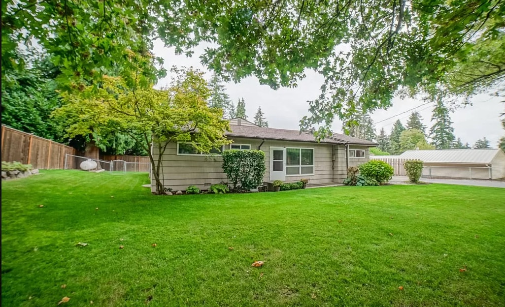 Building Photo - 1615 S 359th St