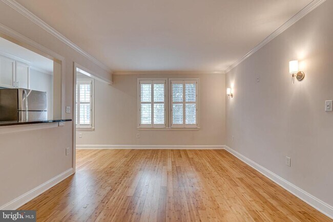 Building Photo - 610 Bashford Ln