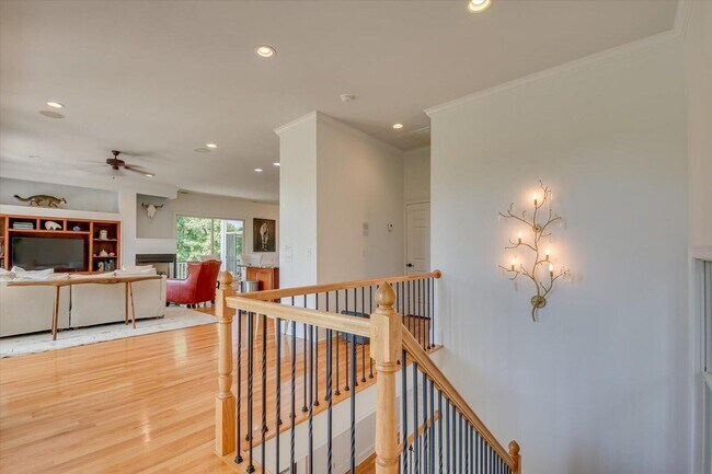 Building Photo - 501 John Fox's Run