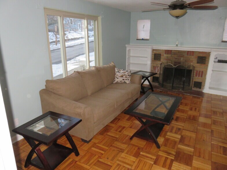 Living Room - 411 Roosevelt Ave