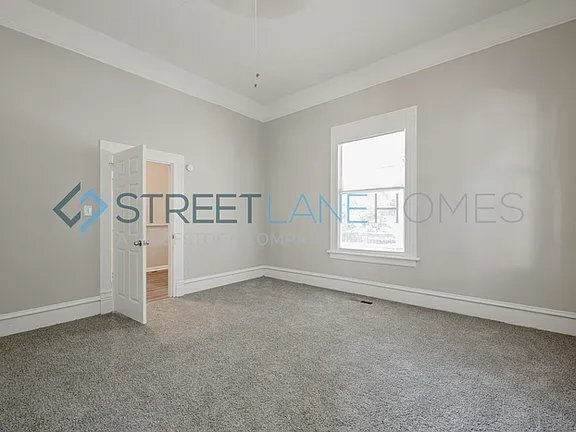 Building Photo - 1029 30th St