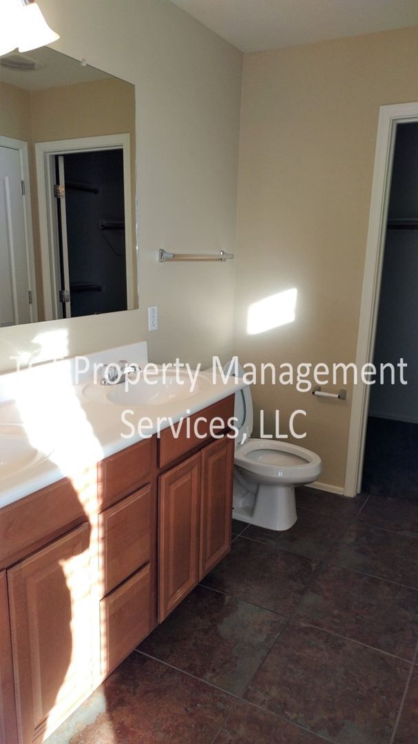 Building Photo - Beautiful 4 Bedroom Home in Johnson Ranch!