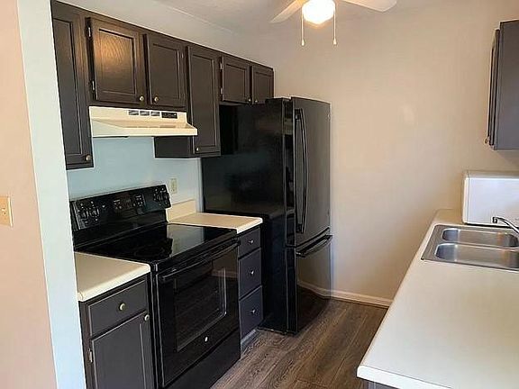 Building Photo - 2030 Silverbrook Dr